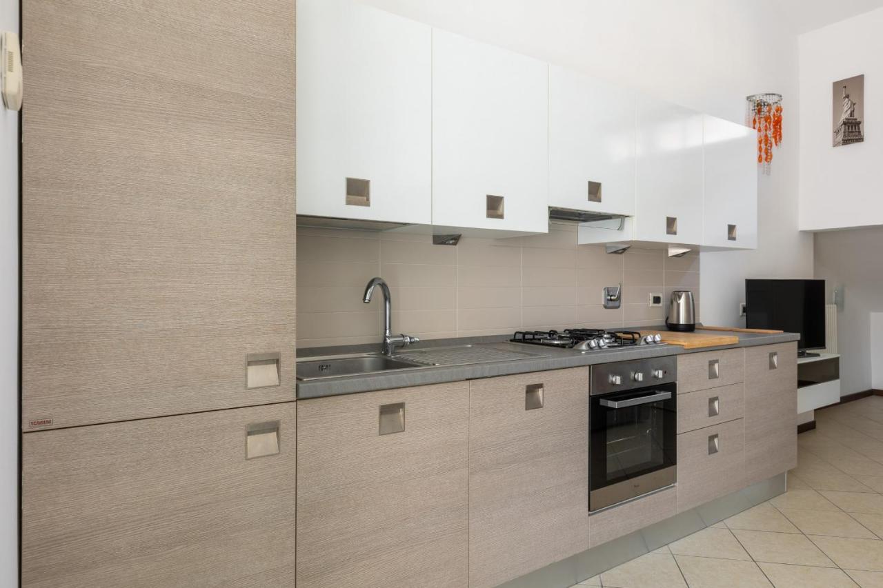 Cozy Mezzanine Apartment By Wonderful Italy Bologna Luaran gambar