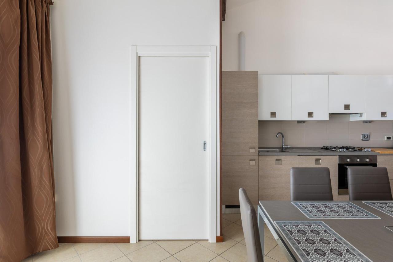 Cozy Mezzanine Apartment By Wonderful Italy Bologna Luaran gambar