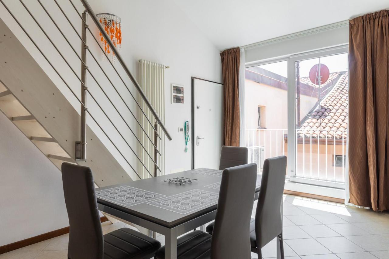 Cozy Mezzanine Apartment By Wonderful Italy Bologna Luaran gambar